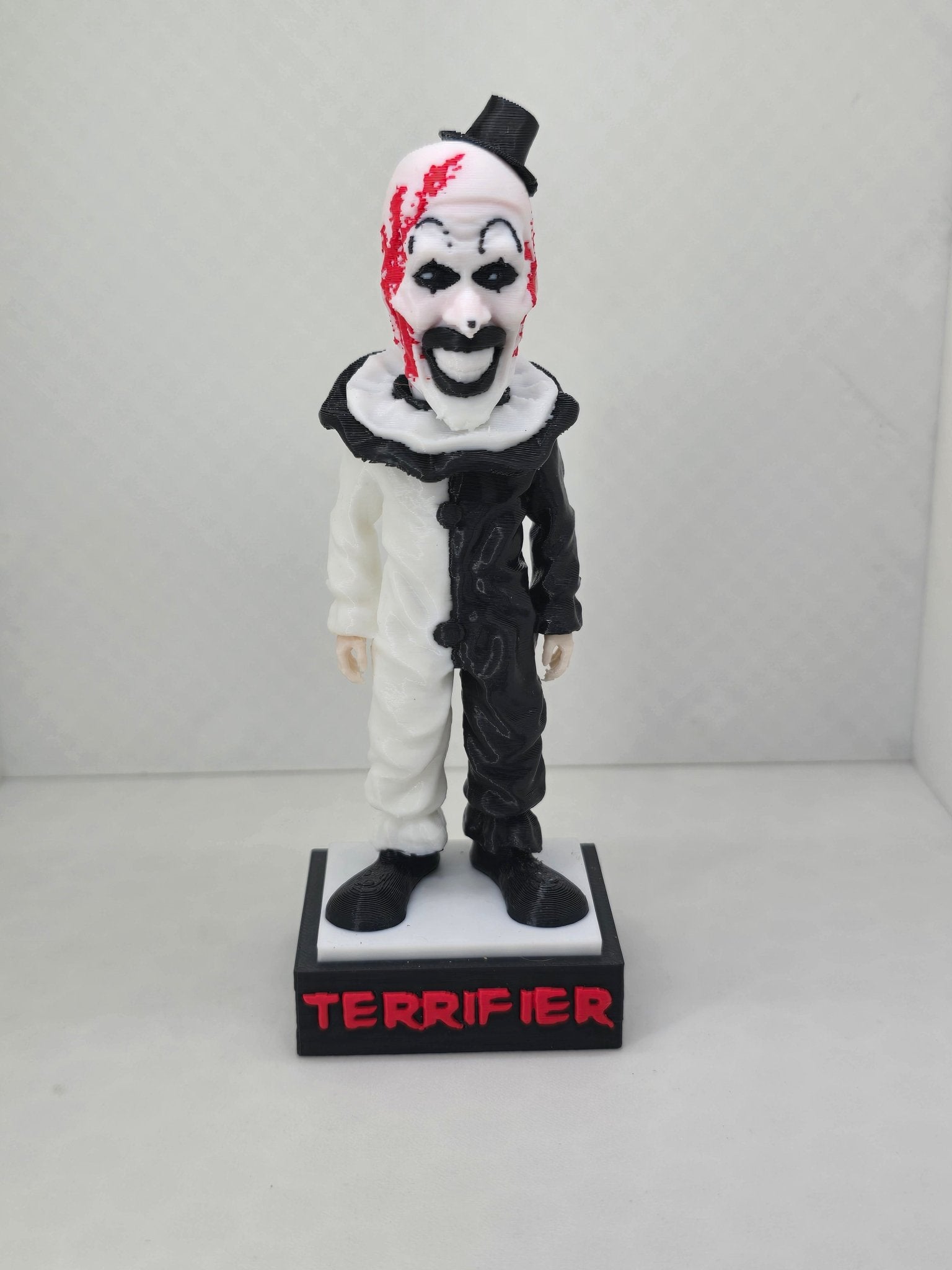 Art The Clown - Erratically Eccentric Creations