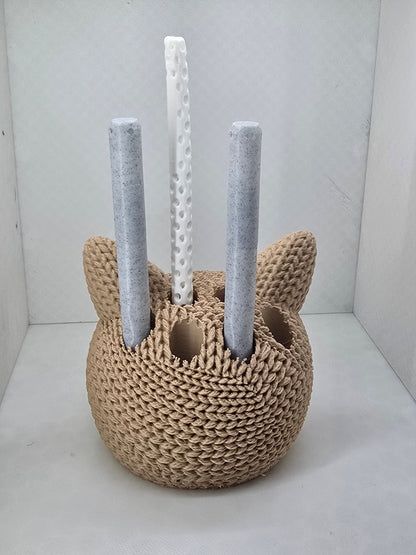 Cat knitted pencil holder - Erratically Eccentric Creations