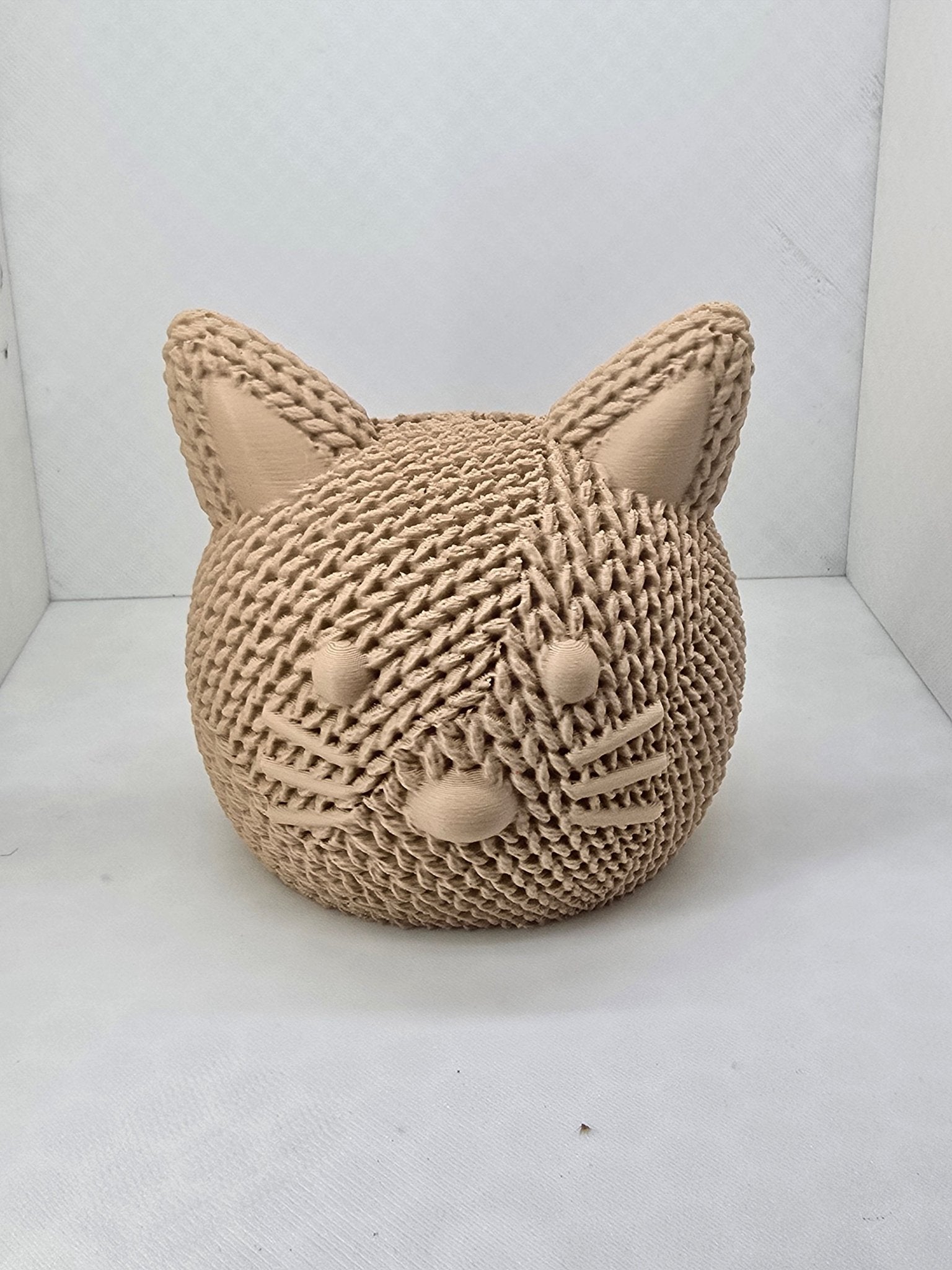 Cat knitted pencil holder - Erratically Eccentric Creations